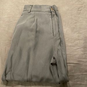 a loves a high waisted cropped pants